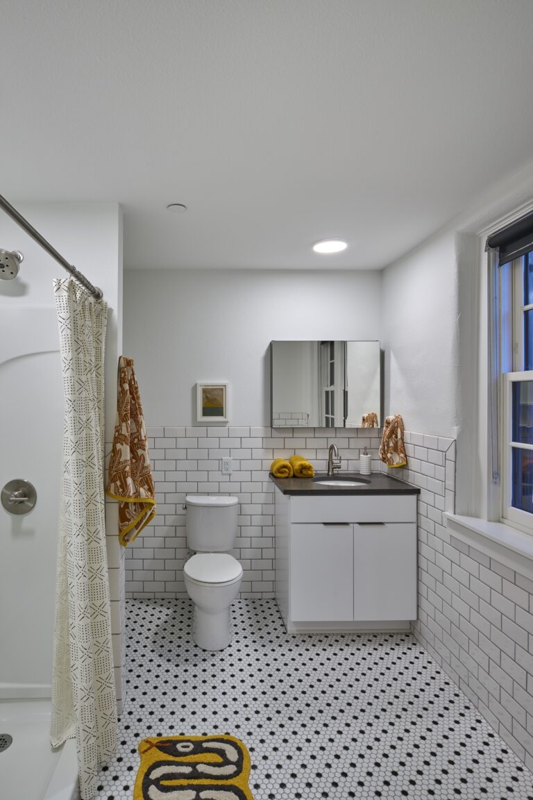 30Bathroom